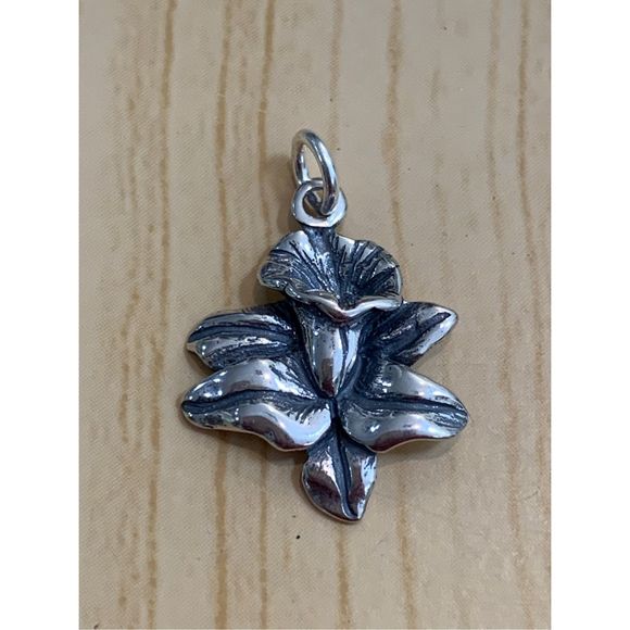 .925 Calla Lily Flower Sterling Silver Jewelry Charm #garden #lily - Picture 1 of 3